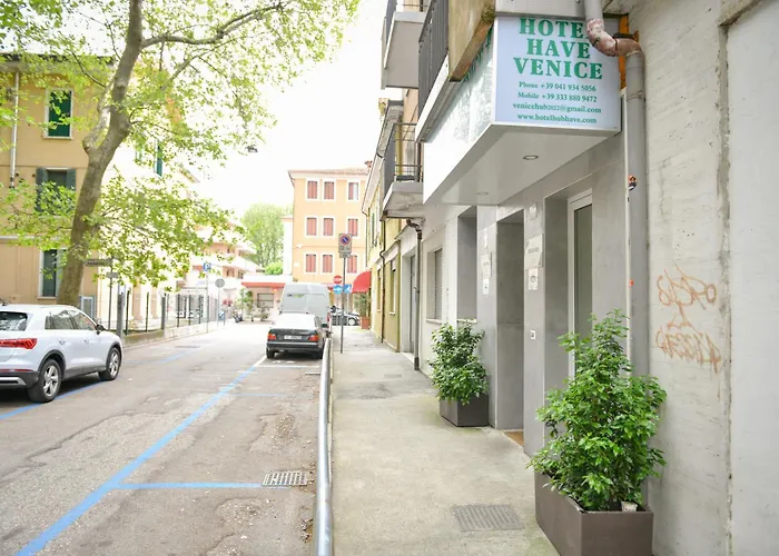 Vacation Venice Гостевой дом Местре